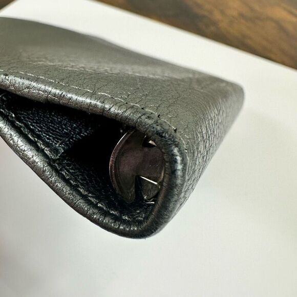 Chanel CC Leather Notebook Holder Silver - Picture 5 of 16